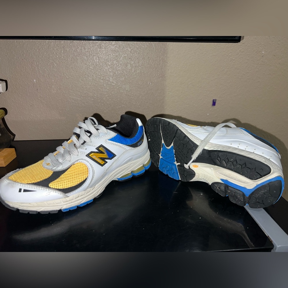 New Balance 2002r
